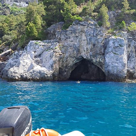 Amalfi Outdoor Tours & Accomodations Salerno Dış mekan fotoğraf