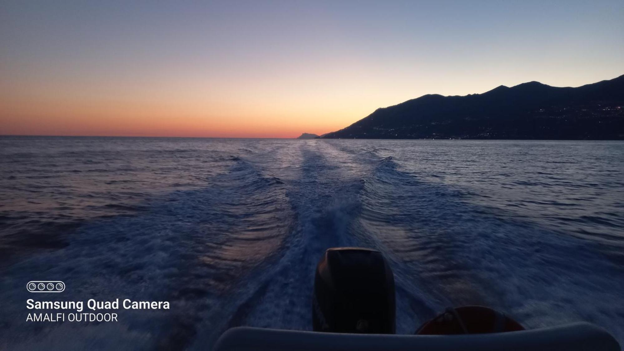 Amalfi Outdoor Tours & Accomodations Salerno Dış mekan fotoğraf